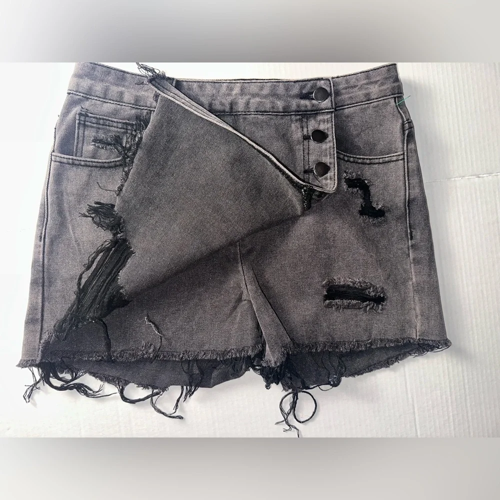 American Bazi Women's Skort S‎ Distressed Denim